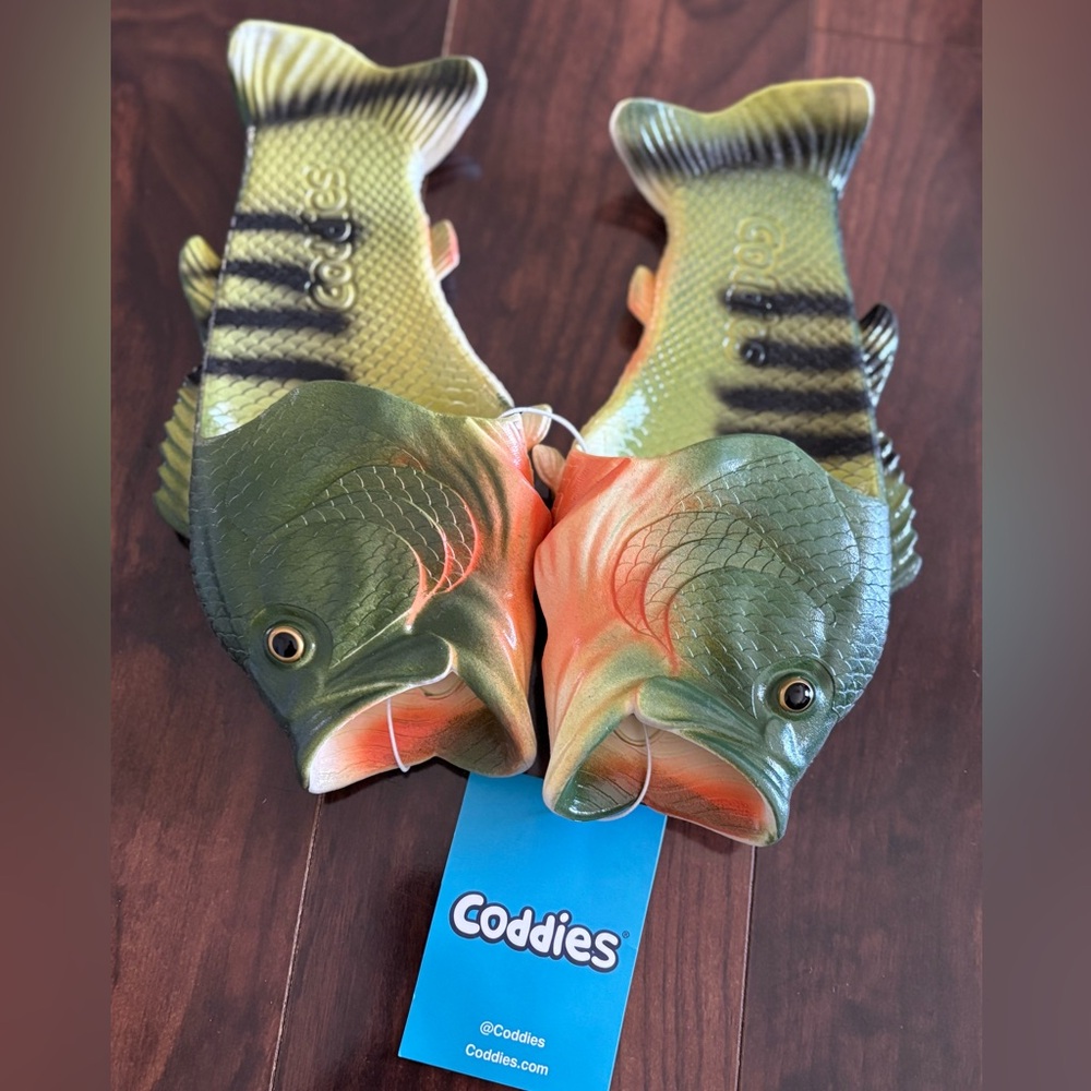 Coddies Women’s Fish Slip On Flip Flops Sandals Shoes Green Bass Size 5-6 NWT